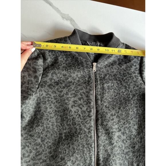 F&F Women’s Full Zip Jacket Black Gray Leopard Print Fleece Coat Size US 6 Lined - Picture 10 of 16